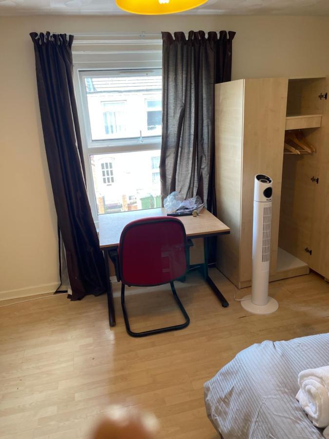 Blackberry Rooms Self-Catering サウサンプトン エクステリア 写真